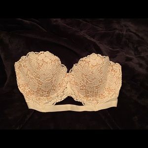Victoria Secret beautiful strapless lace Bra 36D